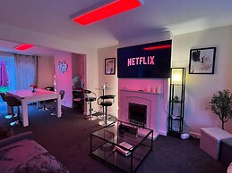 Southampton retreat-Hot Tub-Pool-Parking