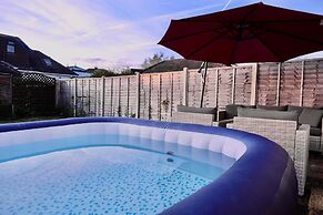 Southampton retreat-Hot Tub-Pool-Parking