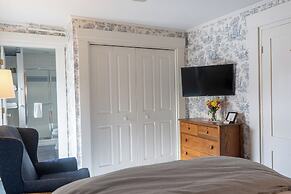 The White Gables Inn