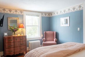 The White Gables Inn