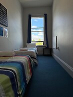 Gladstone Grand Hotel