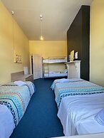 Gladstone Grand Hotel