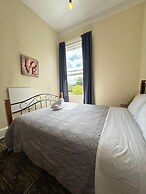 Gladstone Grand Hotel