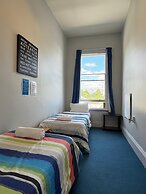 Gladstone Grand Hotel