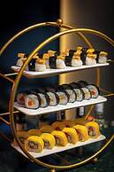 Le Premier Hotel & Rooftop Bar