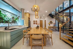 Amazing Newly Built Pool Villas Danang