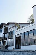 Nana Mountain Resort