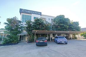Baansuwanna Hotel