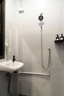 Round The Clock Hostel