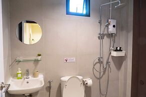 Round The Clock Hostel