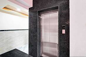 Hotel Karnataka Suites