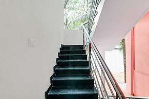 Hotel Karnataka Suites