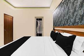 Hotel Karnataka Suites