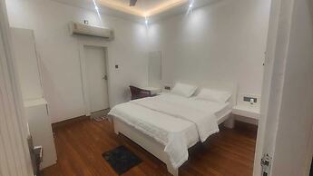 Sunrise Meadows Hotel Praba's