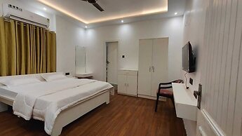 Sunrise Meadows Hotel Praba's