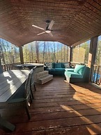 Cozy and Comfy with Lake Access