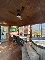 Cozy and Comfy with Lake Access