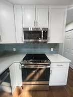 Cozy and Comfy with Lake Access