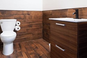 Cozy and Comfy with Lake Access