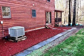 Cozy and Comfy with Lake Access