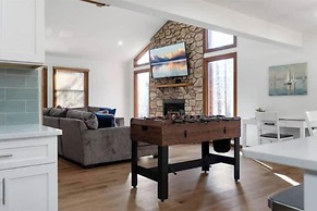 Cozy and Comfy with Lake Access