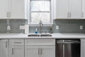 Cozy and Comfy with Lake Access