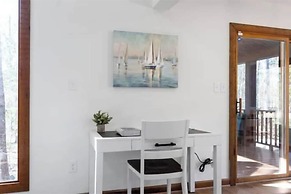 Cozy and Comfy with Lake Access