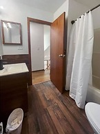 Cozy and Comfy with Lake Access