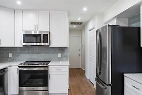 Cozy and Comfy with Lake Access