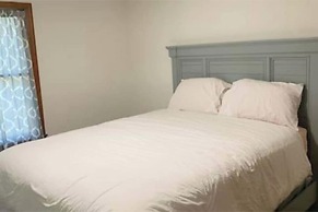 Cozy and Comfy with Lake Access