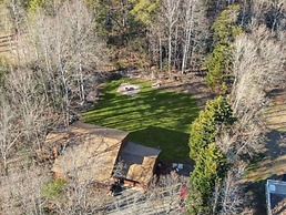 Cozy and Comfy with Lake Access