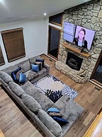 Cozy and Comfy with Lake Access