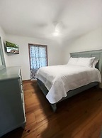 Cozy and Comfy with Lake Access