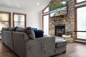 Cozy and Comfy with Lake Access