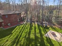 Cozy and Comfy with Lake Access