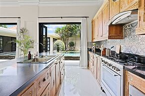 Sombra Villa by Kozystay - Sanur