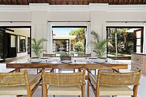 Sombra Villa by Kozystay - Sanur