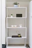 Cityside Hideaway Pool - Workstation - Markets