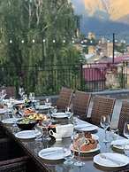 Hotel Mestia Inn