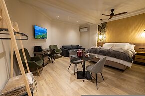 Trikala Mall Suites !