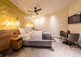 Trikala Mall Suites !