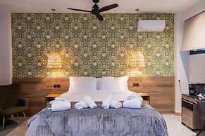 Trikala Mall Suites !