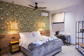 Trikala Mall Suites !