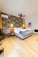 Trikala Mall Suites !