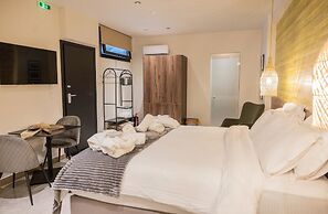 Trikala Mall Suites !