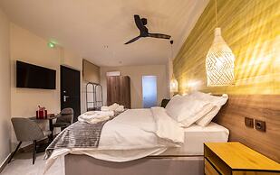 Trikala Mall Suites !