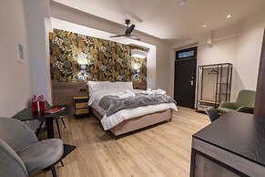 Trikala Mall Suites !