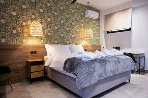 Trikala Mall Suites !