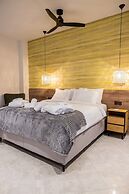 Trikala Mall Suites !