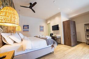 Trikala Mall Suites !